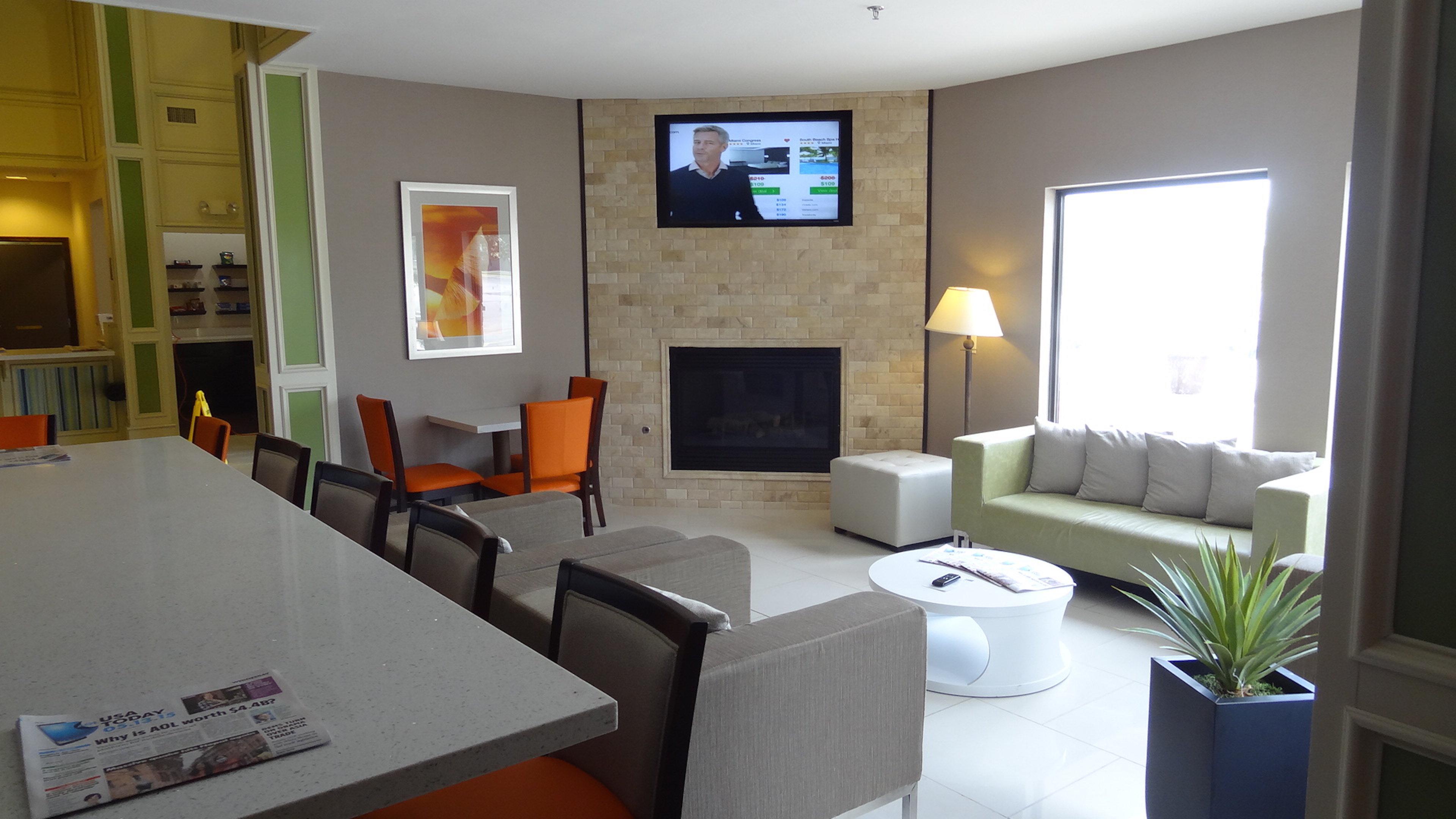 Holiday Inn Express Hotel Kansas City - Bonner Springs By Ihg Exterior foto